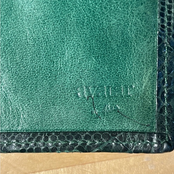 Abas Avatar Alligator embossed green leather trifold wallet/organizer - Picture 11 of 16